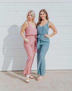 Image post by @shopfillyflair on Instagram