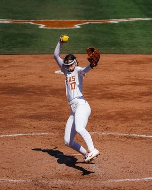 Image post by @texassoftball on Instagram