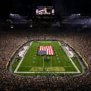 Image post by @LambeauField on Twitter