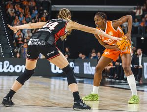 Image post by @valenciabasket on Instagram