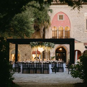 Image post by @deeringestate on Instagram