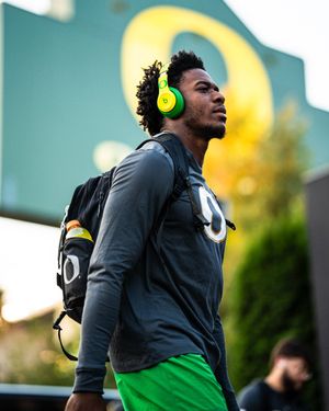 Image post by @oregonfootball on Twitter