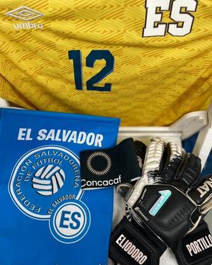Image post by @laselecta_slv on Instagram