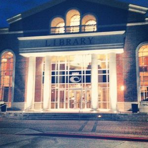 Image post by @collincollege on Instagram