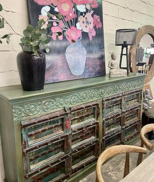 Image post by @homedesignstoremiami on Instagram