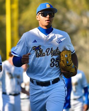 Image post by @ucsb_baseball on Instagram