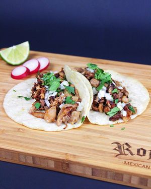 Image post by @rojosmexicanfood on Instagram