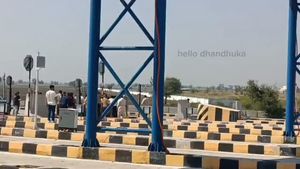 Video post by @amazing_dholera on Instagram