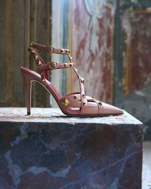 Image post by @maisonvalentino on Instagram