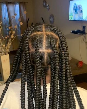 Image post by @styledbydaniah on Instagram