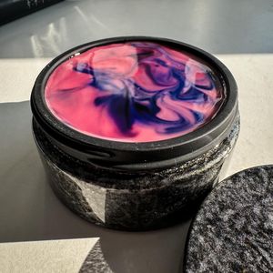 Image post by @waxaddictuk on Instagram