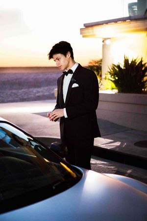 Image post by @menswearhouse on Twitter