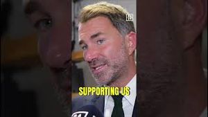 Video post by @daznboxing on YouTube