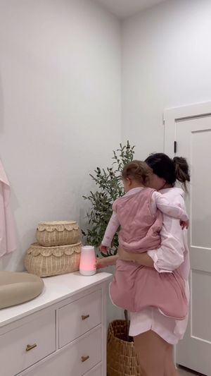 Video post by @sabrinanoellee on Instagram