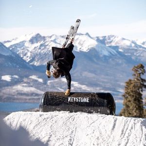 Image post by @j_skis on Instagram