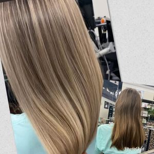 Image post by @OmbreSalonPV on Facebook