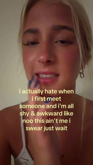 Video post by @theelliebarker on TikTok