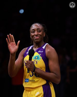 Image post by @la_sparks on Instagram