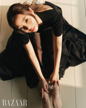 Image post by @harpersbazaarkorea on Instagram