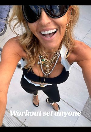Video post by @shop.with.caroline on TikTok