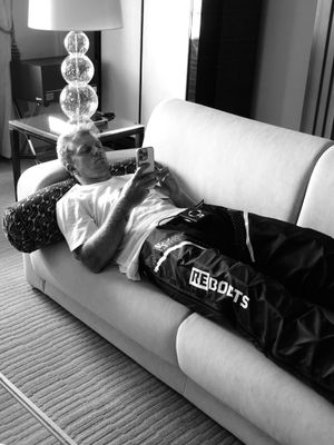 Image post by @aledavidovichofficial on Instagram