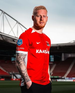 Image post by @azalkmaar on Instagram