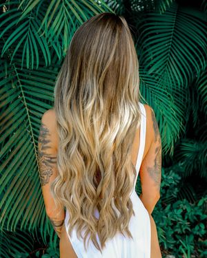 Image post by @srqhair on Instagram