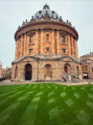 Image post by @oxford_uni on Instagram