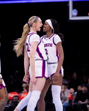 Video post by @breezebasketballclub on TikTok