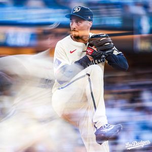 Image post by @losdodgers on Instagram