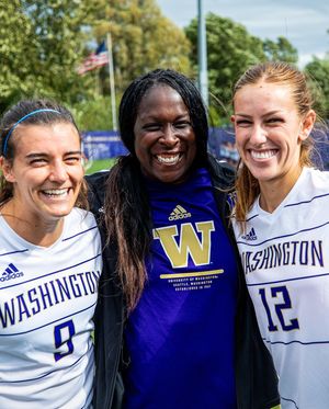 Image post by @uw_wsoccer on Instagram
