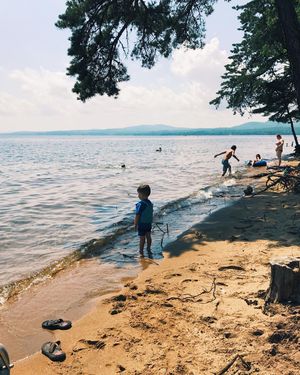 Image post by @themainemag on Instagram