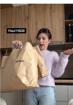 Video post by @roxanaaizabela on TikTok