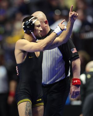 Image post by @iowahawkeyewrestling on Instagram