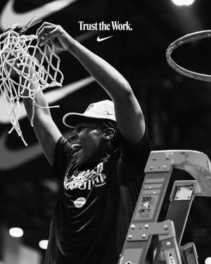 Image post by @nikegirlseybl on Instagram