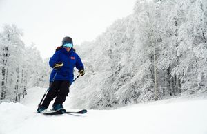 Image post by @mountsunapeeresort on Facebook