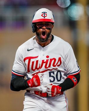 Image post by @twinsbeisbol on Instagram