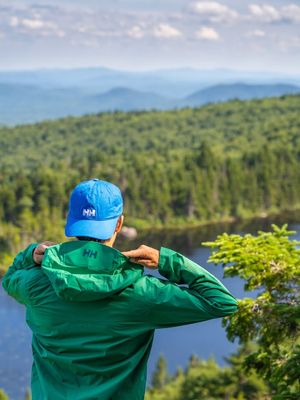 Image post by @mountsunapeeresort on Facebook