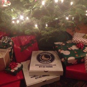 Image post by @insomniacookies on Instagram