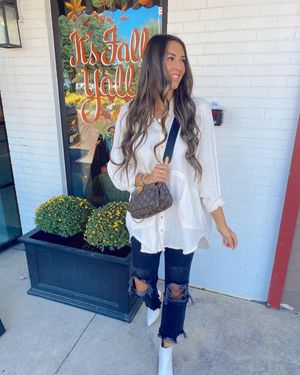Image post by @sabrinanoellee on Instagram