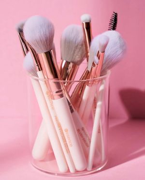 Image post by @rivierbeauty on Facebook