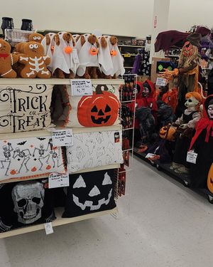 Image post by @biglots on Instagram