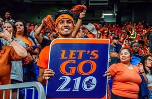 Image post by @UTSA on Twitter