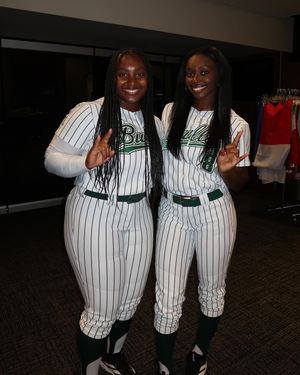 Image post by @usfsoftball on Instagram