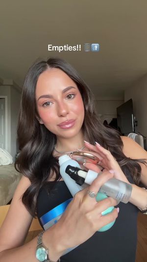 Video post by @anyaweitz on TikTok