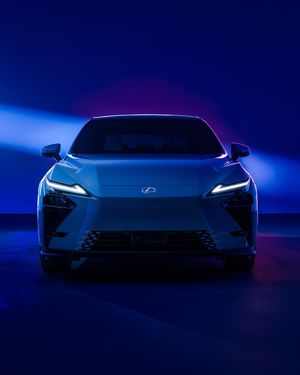 Image post by @discoverlexus on Instagram