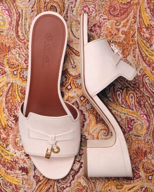 Image post by @loropiana on Instagram
