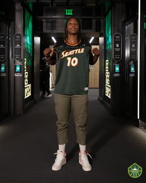 Image post by @seattlestorm on Twitter