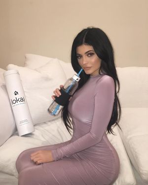 Image post by @kyliejenner on Instagram