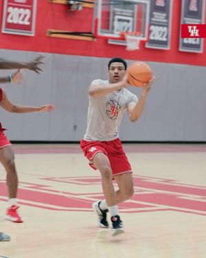 Image post by @uhcougarmbk on Instagram